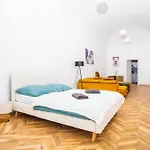 Luxapart Big 12people With Breakfast Option Apartment