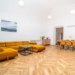 Apartment Luxapart Big 12people With Breakfast Option