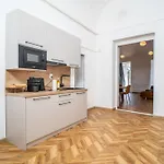 Apartment Luxapart Big 12people With Breakfast Option Košice