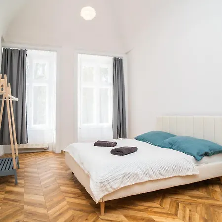 Luxapart Big 12people Apartment *