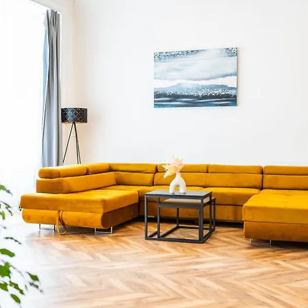 Luxapart Big 12people With Breakfast * Košice