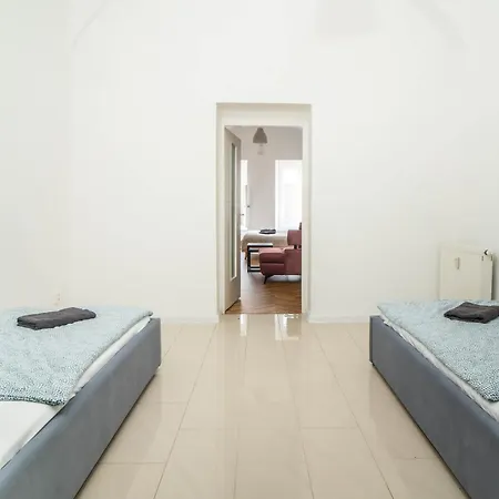 Luxapart Big 12people With Breakfast Daire