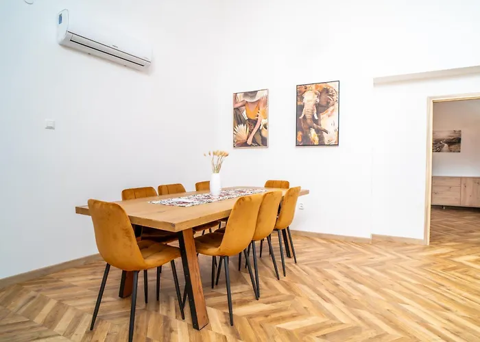 Appartement Luxapart Big 12people With Breakfast Option Košice